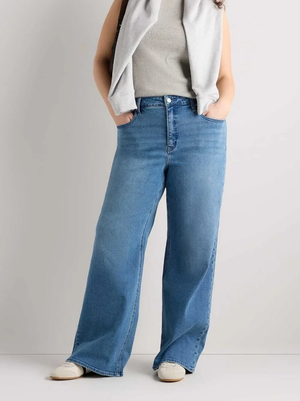Quince Women's Size 32 Bella Stretch Wide Leg Seaside Blue Jeans